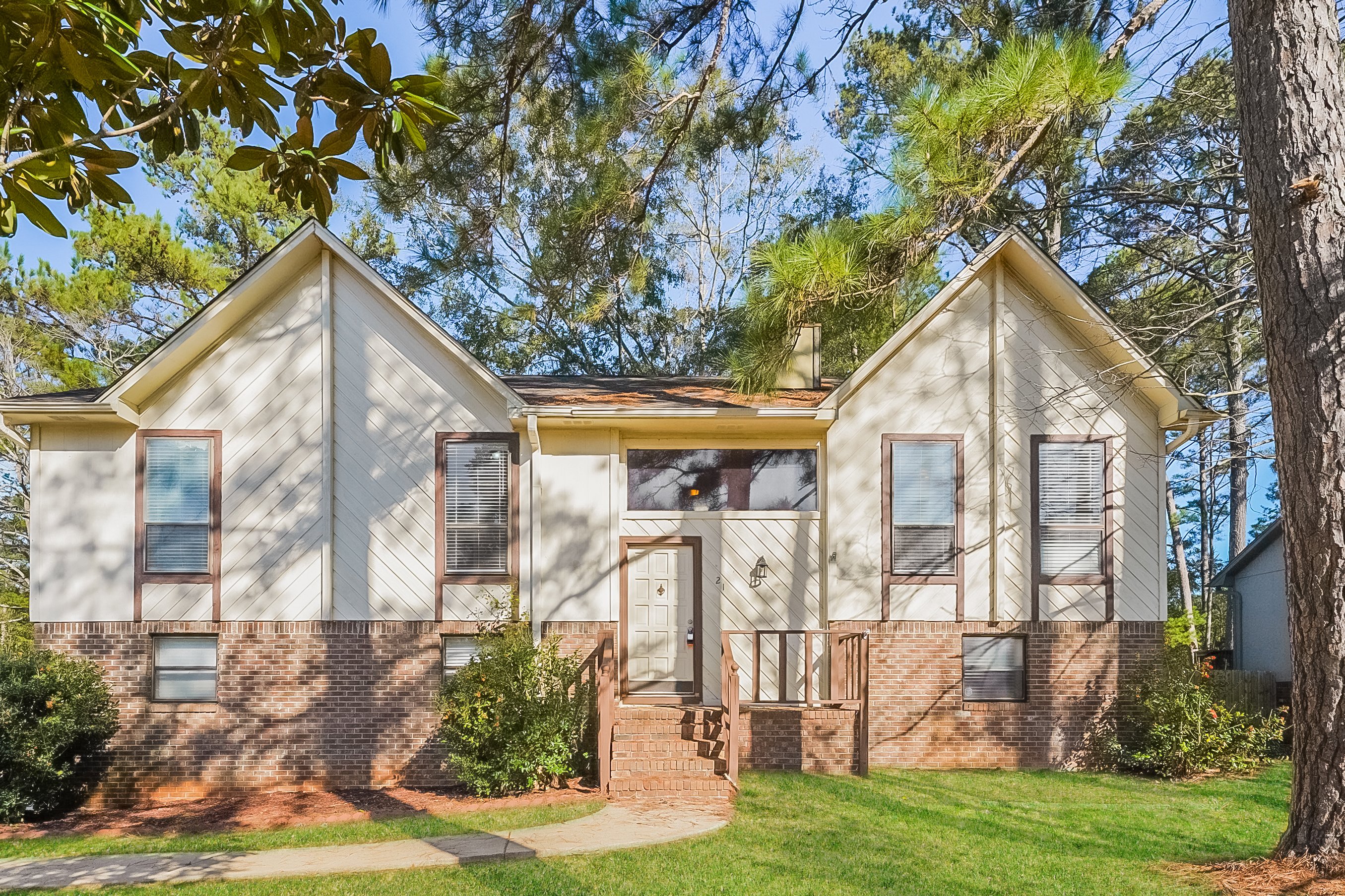 21 Eddings Ln Alabaster, AL 35007